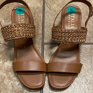 Italian Shoemakers Size 8 Brown Woven Sandals New!